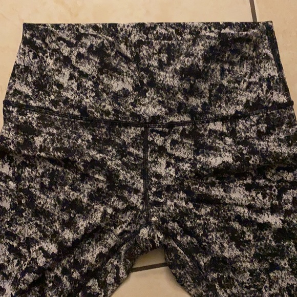 Lululemon leggings 28” luxtreme new - Picture 7 of 9